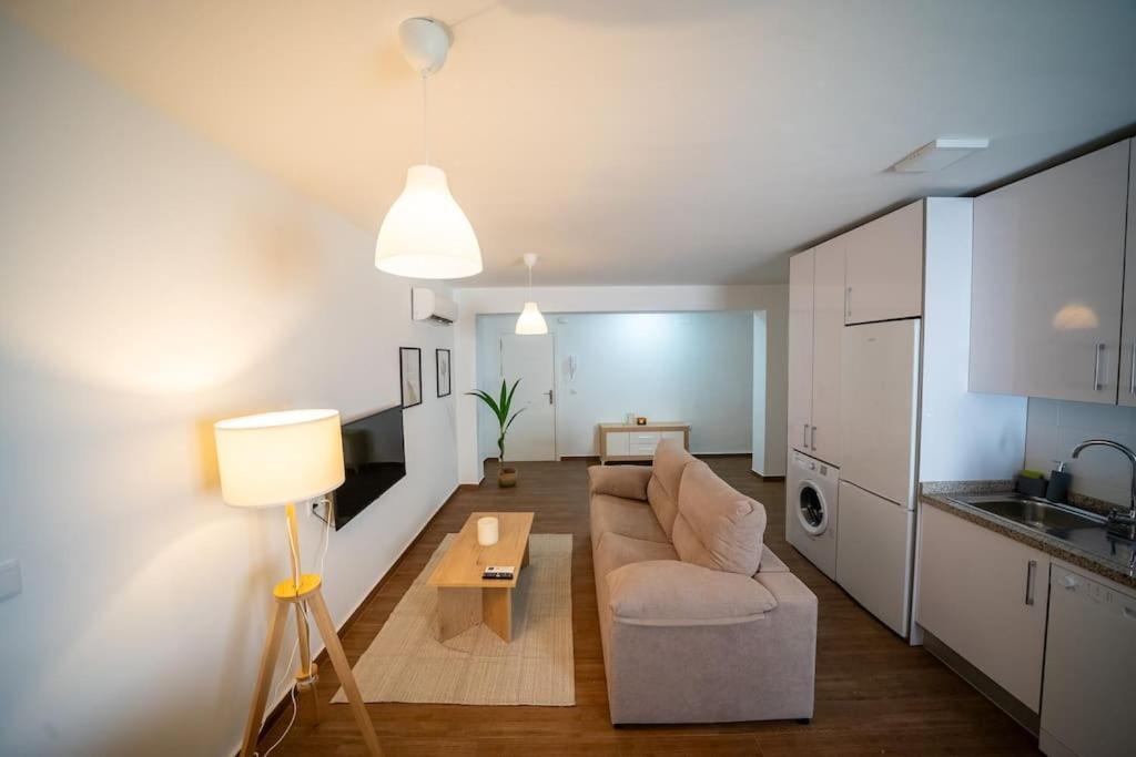 California Apartament Duenas Sevilla Bagian luar foto