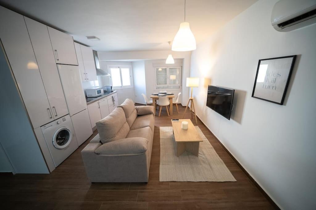 California Apartament Duenas Sevilla Bagian luar foto
