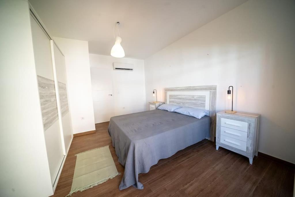 California Apartament Duenas Sevilla Bagian luar foto