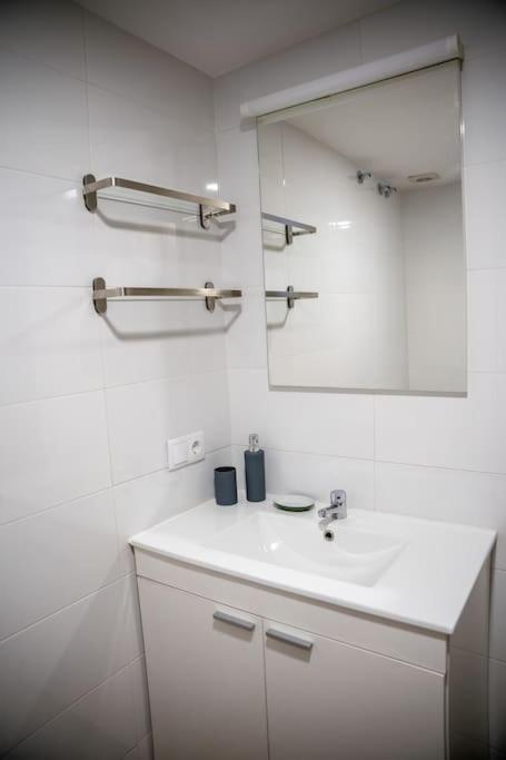 California Apartament Duenas Sevilla Bagian luar foto